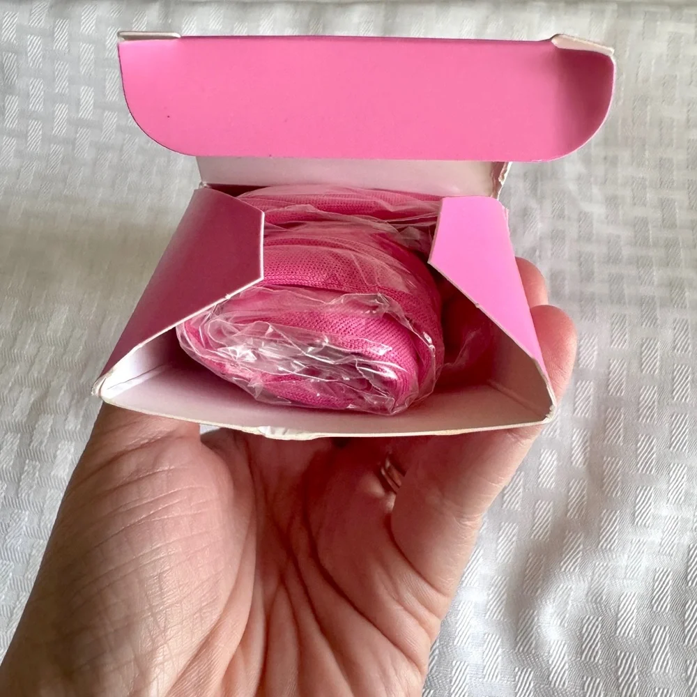 MakeUp Eraser Original Pink Reusable Makeup Remover‎ Cloth Clean Beauty NWT